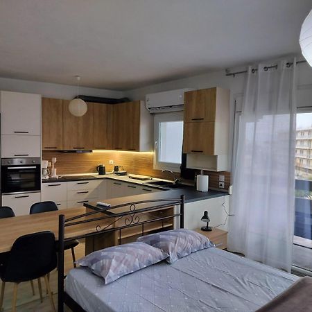 Luxurious 4Th Floor Apartment With Elevator أليكسانثيربوليس المظهر الخارجي الصورة