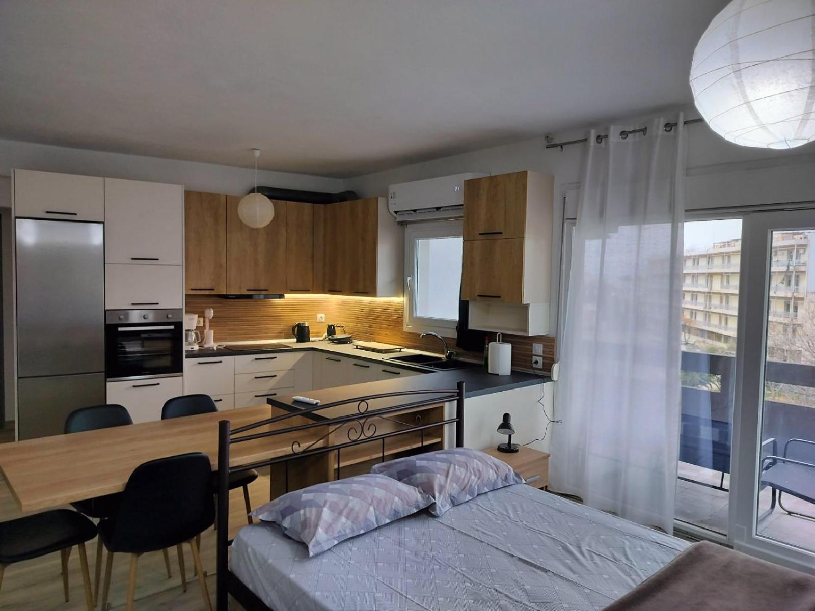 Luxurious 4Th Floor Apartment With Elevator أليكسانثيربوليس المظهر الخارجي الصورة